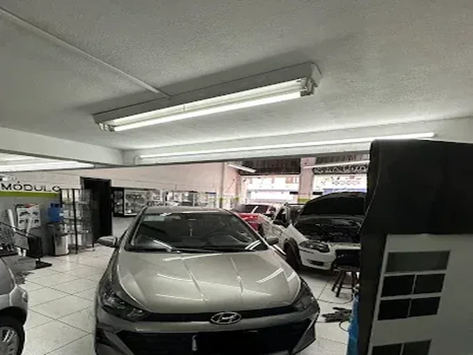Interior da Thunder Som