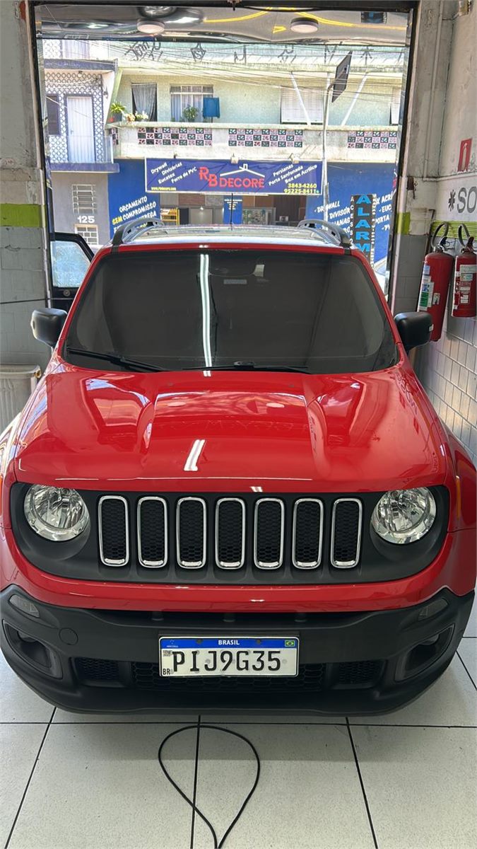 Veículo vermelho em trabalho de PPF na Thunder Som